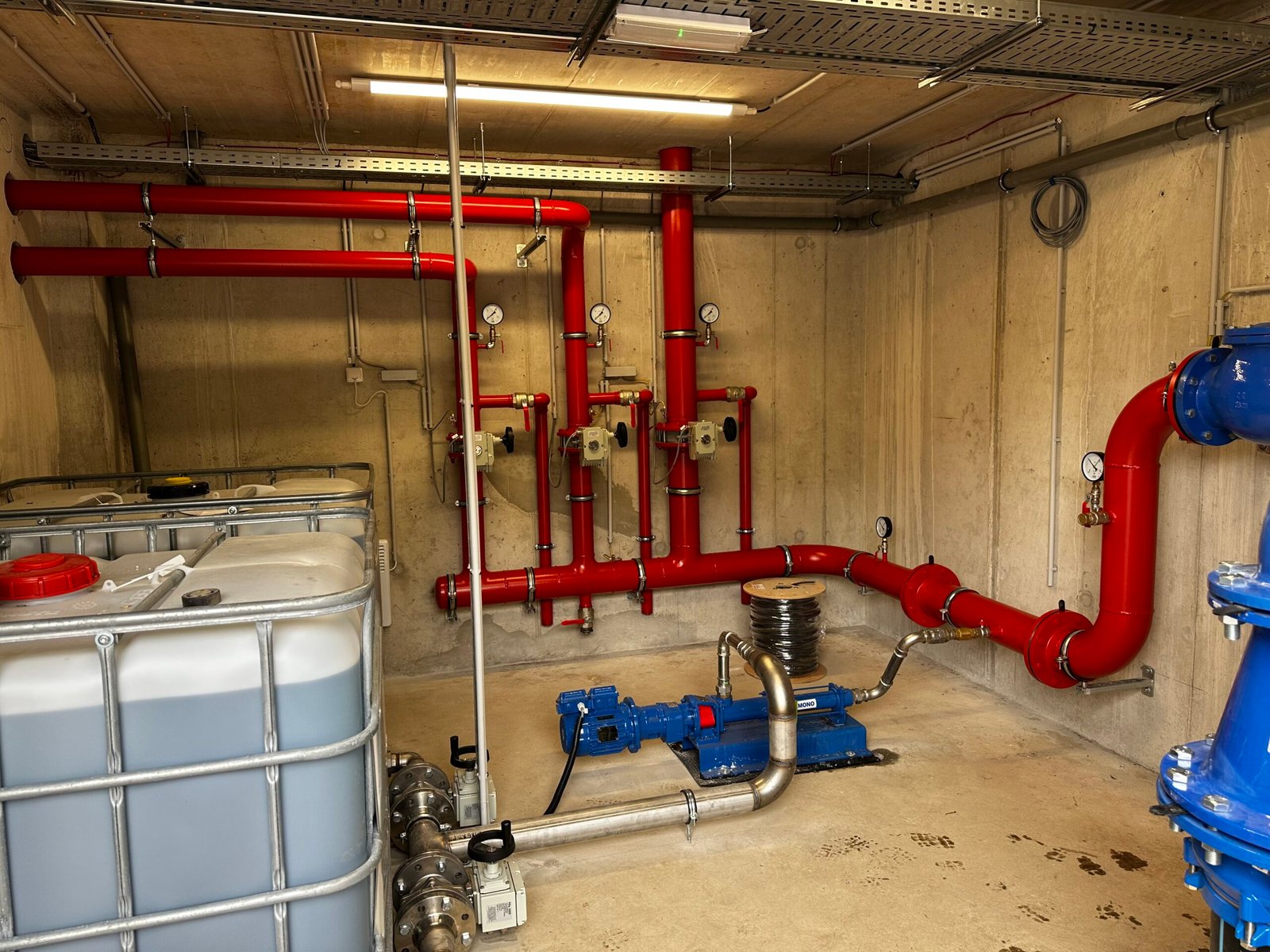 Ipari villany szivattyú bekötése tűzoltó rendszer vezérléshez